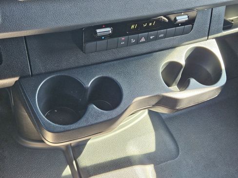 Used 2024 Mercedes-Benz Sprinter 3500 image 23