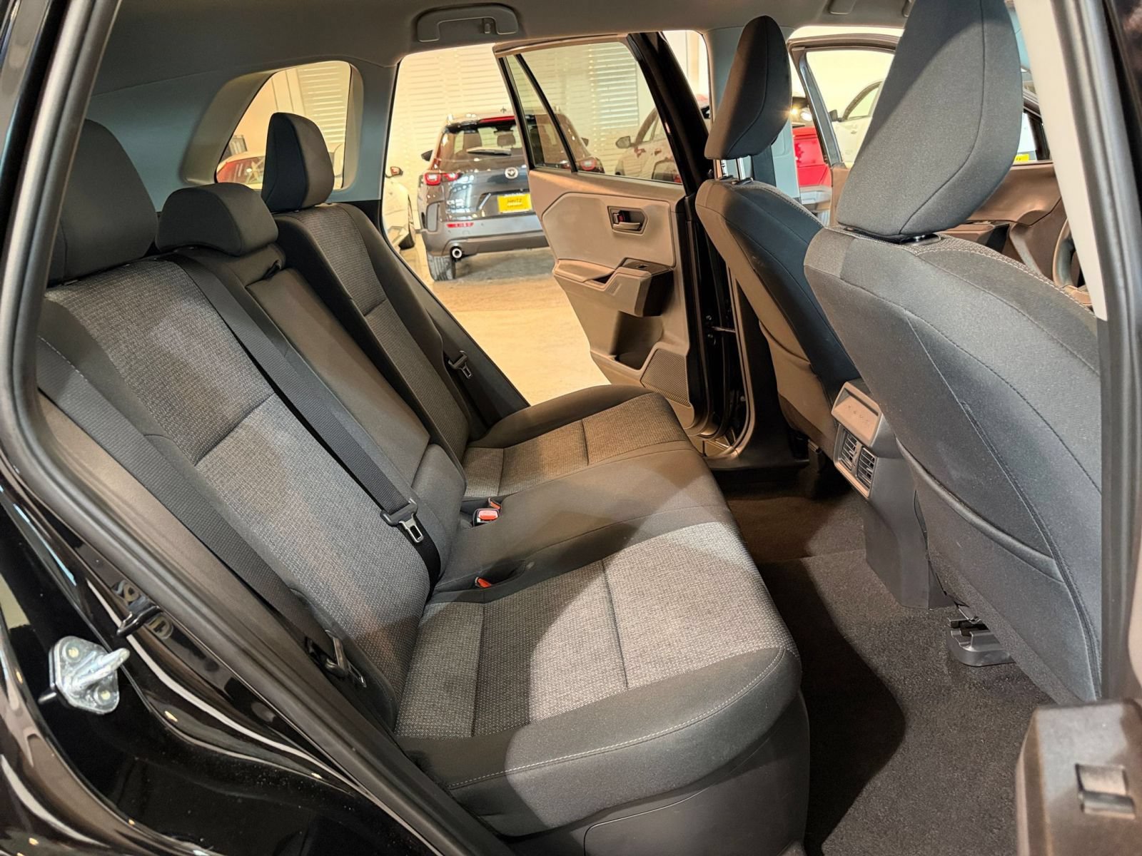 Used 2026 Toyota RAV4 LE AWD/4WD image 36