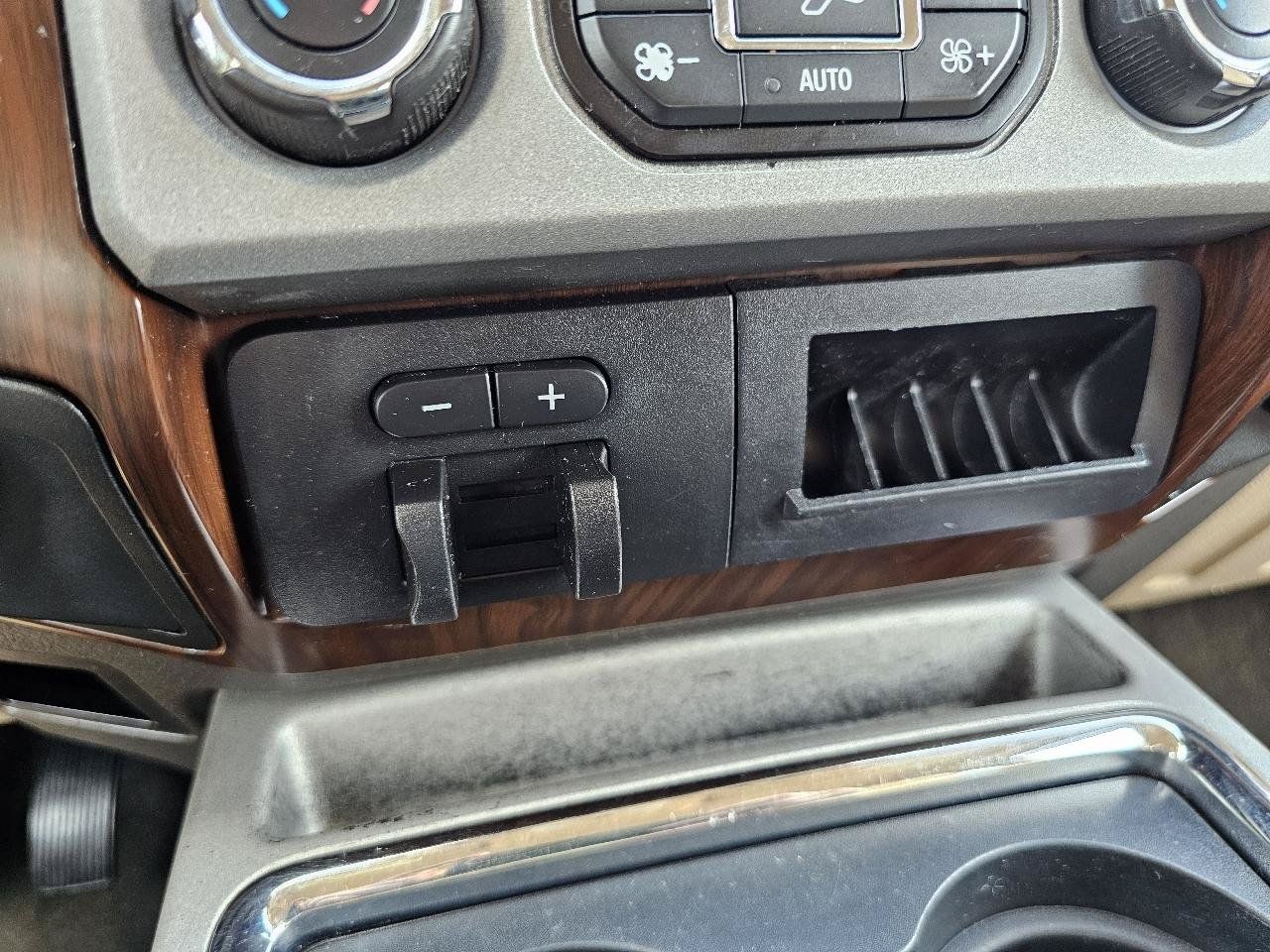 Used 2013 Ford F250 Lariat w/ Lariat Interior Pkg AWD/4WD image 61