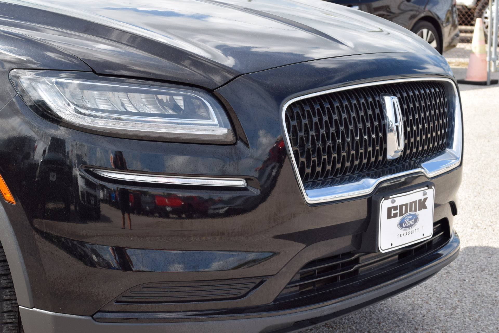 Used 2023 Lincoln Nautilus Reserve w/ Monochromatic Package AWD/4WD image 24