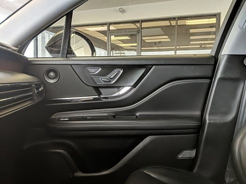 Used 2020 Lincoln Corsair Reserve w/ Equipment Group 201A image 25