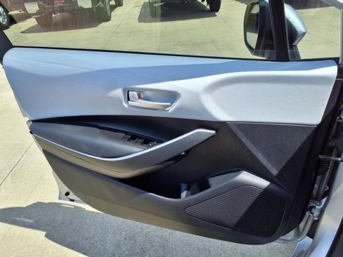 Used 2021 Toyota Corolla SE image 12