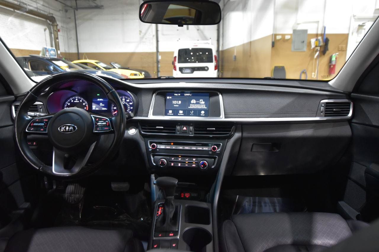 Used 2020 Kia Optima SE FWD image 28