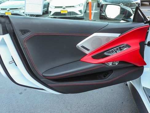 Used 2023 Chevrolet Corvette Stingray Premium Conv w/ Z51 Performance Package image 18