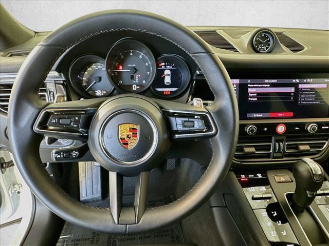 Certified 2026 Porsche Macan AWD/4WD image 13