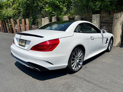 Used 2017 Mercedes-Benz SL 550 image 34