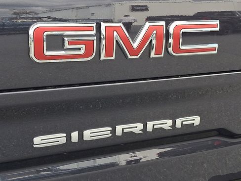 New 2026 GMC Sierra 1500 Elevation image 10