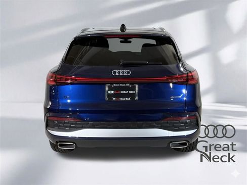 Certified 2025 Audi Q5 Premium w/ Convenience Package image 23