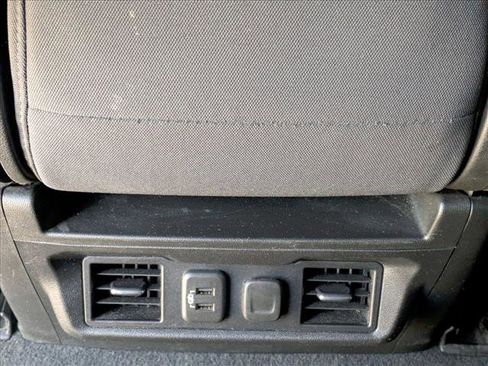 Used 2021 Chevrolet Silverado 1500 LT image 16