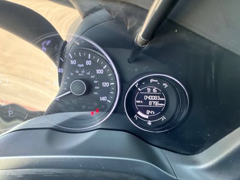 Used 2019 Honda HR-V LX image 10