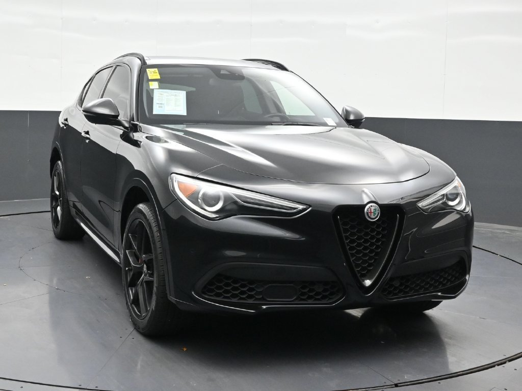 Used 2020 Alfa Romeo Stelvio Sport w/ Quick Order Package 22K Sport RWD image 8