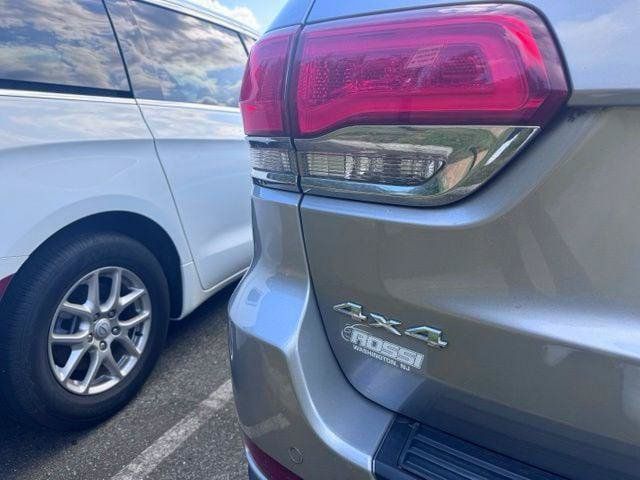 Certified 2018 Jeep Grand Cherokee Laredo AWD/4WD image 9