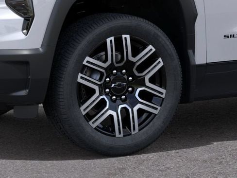 New 2026 Chevrolet Silverado EV W/T w/ LPO, Custom Package AWD/4WD image 9