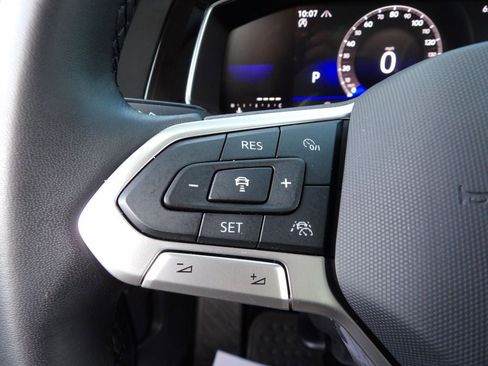 Used 2023 Volkswagen Jetta SE image 16