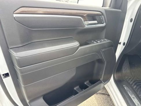 Used 2023 Chevrolet Silverado 1500 LT AWD/4WD image 27
