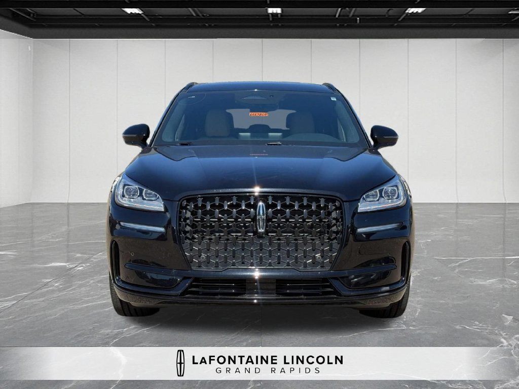 Used 2023 Lincoln Corsair Reserve w/ Equipment Group 201A AWD/4WD image 8