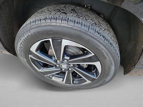 Used 2025 Buick Enclave Sport Touring w/ Power Package FWD image 8