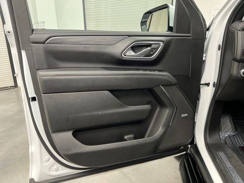 Used 2023 GMC Yukon SLT image 10