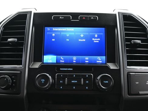 Used 2019 Ford F150 XLT w/ Equipment Group 302A Luxury image 32