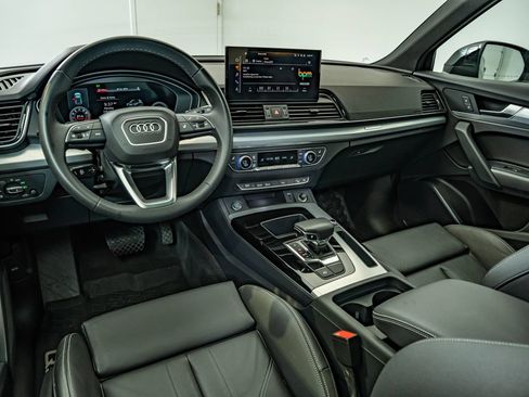 Used 2024 Audi Q5 2.0T Premium w/ Summer of Audi Package AWD/4WD image 31