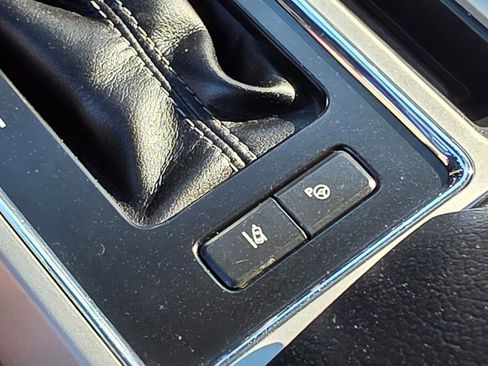 Used 2018 Ford F150 Lariat w/ Equipment Group 502A Luxury image 45