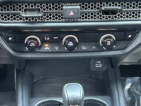 Certified 2024 Honda HR-V Sport image 15