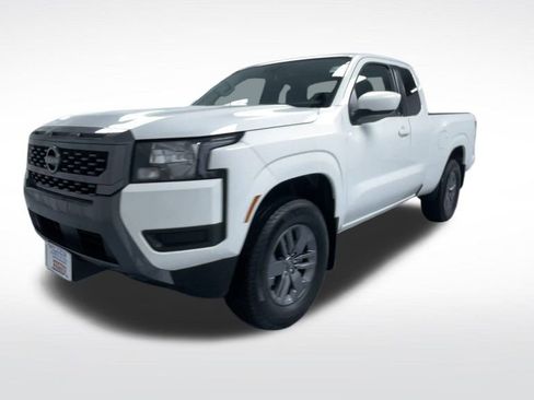 Used 2025 Nissan Frontier SV image 4