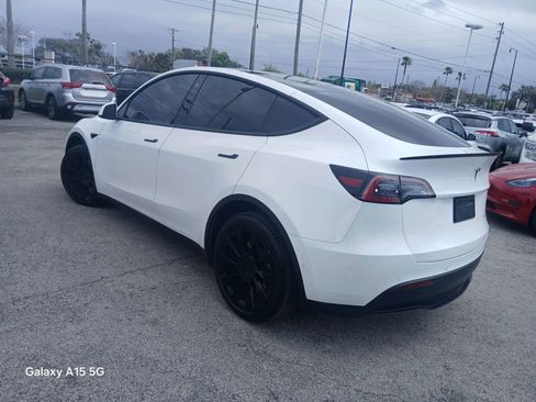 Used 2021 Tesla Model Y Long Range AWD/4WD image 5