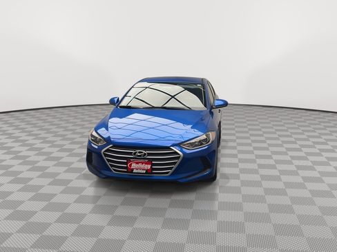 Used 2017 Hyundai Elantra SE image 24