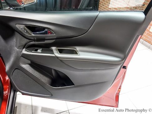 Used 2023 Chevrolet Equinox Premier image 36