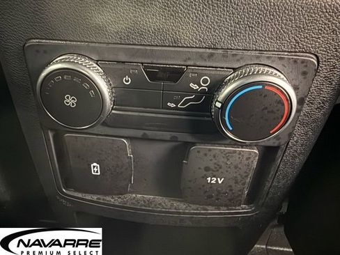 Used 2021 Ford Explorer XLT image 11