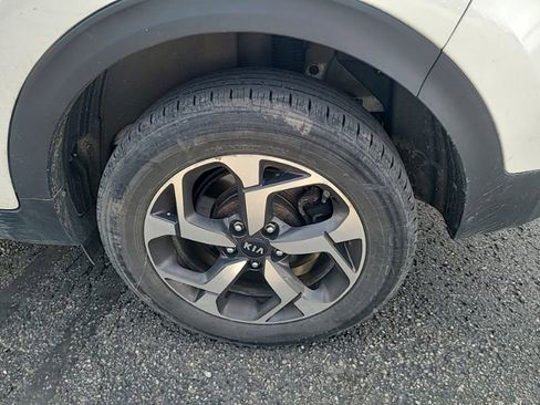 Used 2021 Kia Sportage LX AWD/4WD image 9