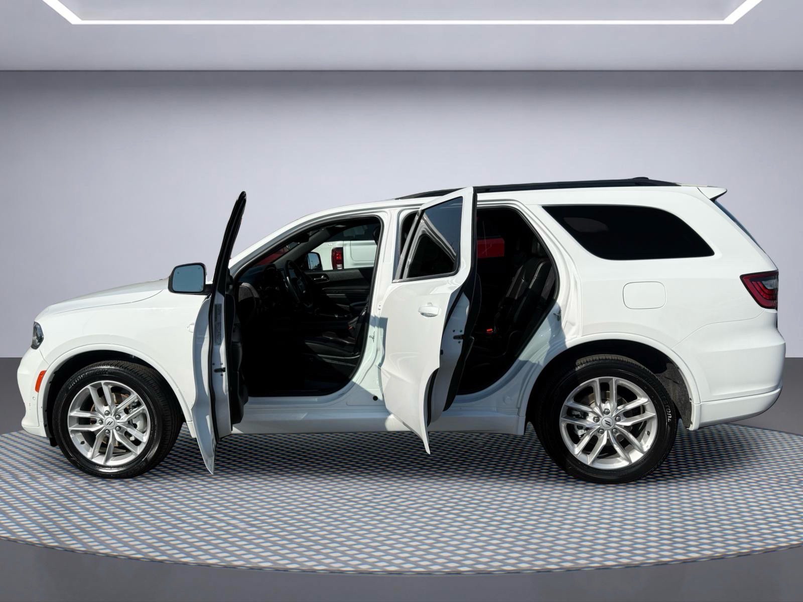 Used 2025 Dodge Durango GT AWD/4WD image 10