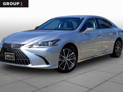 Certified 2025 Lexus ES 350 w/ Premium Package