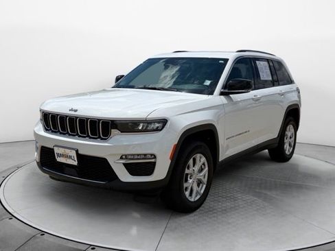Used 2023 Jeep Grand Cherokee Limited AWD/4WD image 7
