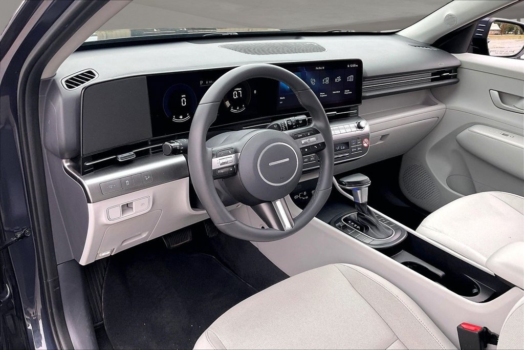 Used 2024 Hyundai Kona SEL AWD/4WD image 16