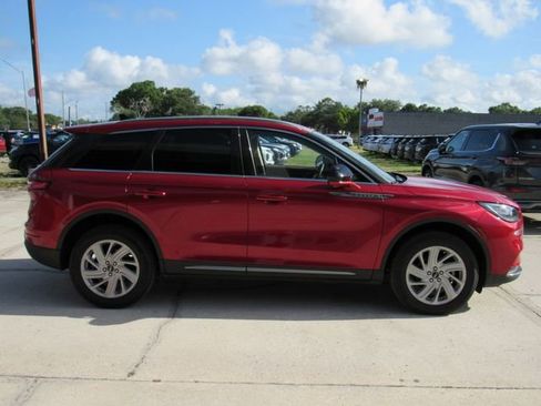 Used 2022 Lincoln Corsair FWD image 2