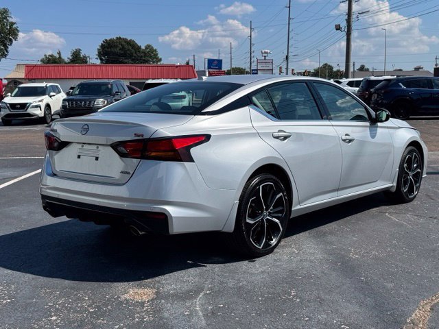 Used 2025 Nissan Altima 2.5 SR AWD/4WD image 5