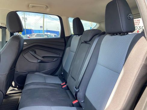 Used 2017 Ford Escape SE AWD/4WD image 15