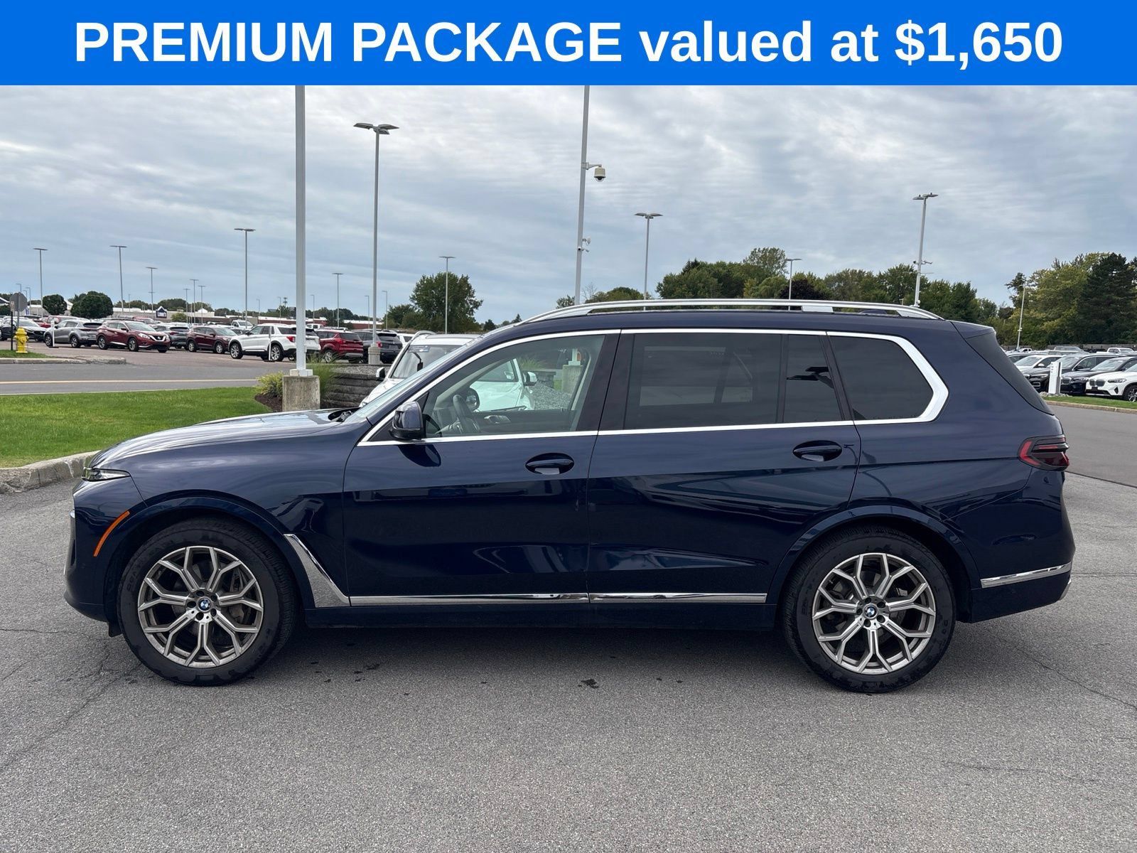 Used 2026 BMW X7 xDrive40i w/ Premium Package AWD/4WD image 3