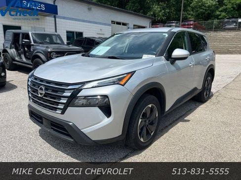 Used 2024 Nissan Rogue SV AWD/4WD image 1