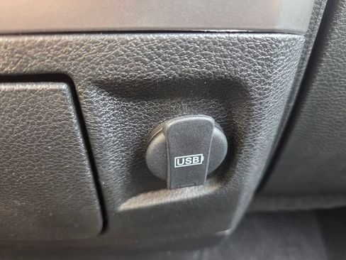 Used 2023 RAM 1500 Classic SLT AWD/4WD image 41
