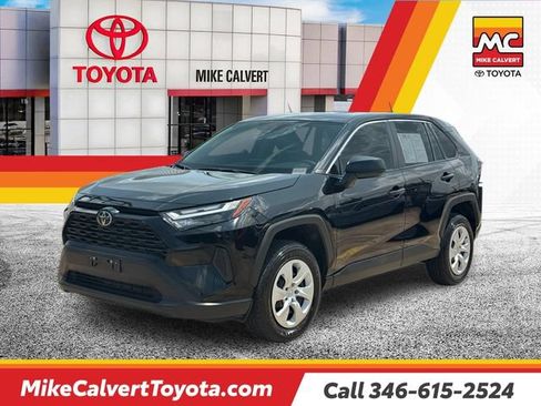 Used 2025 Toyota RAV4 LE FWD image 1
