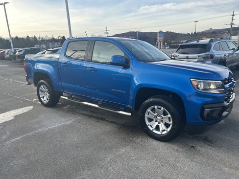 Used 2022 Chevrolet Colorado LT w/ LT Convenience Package image 4