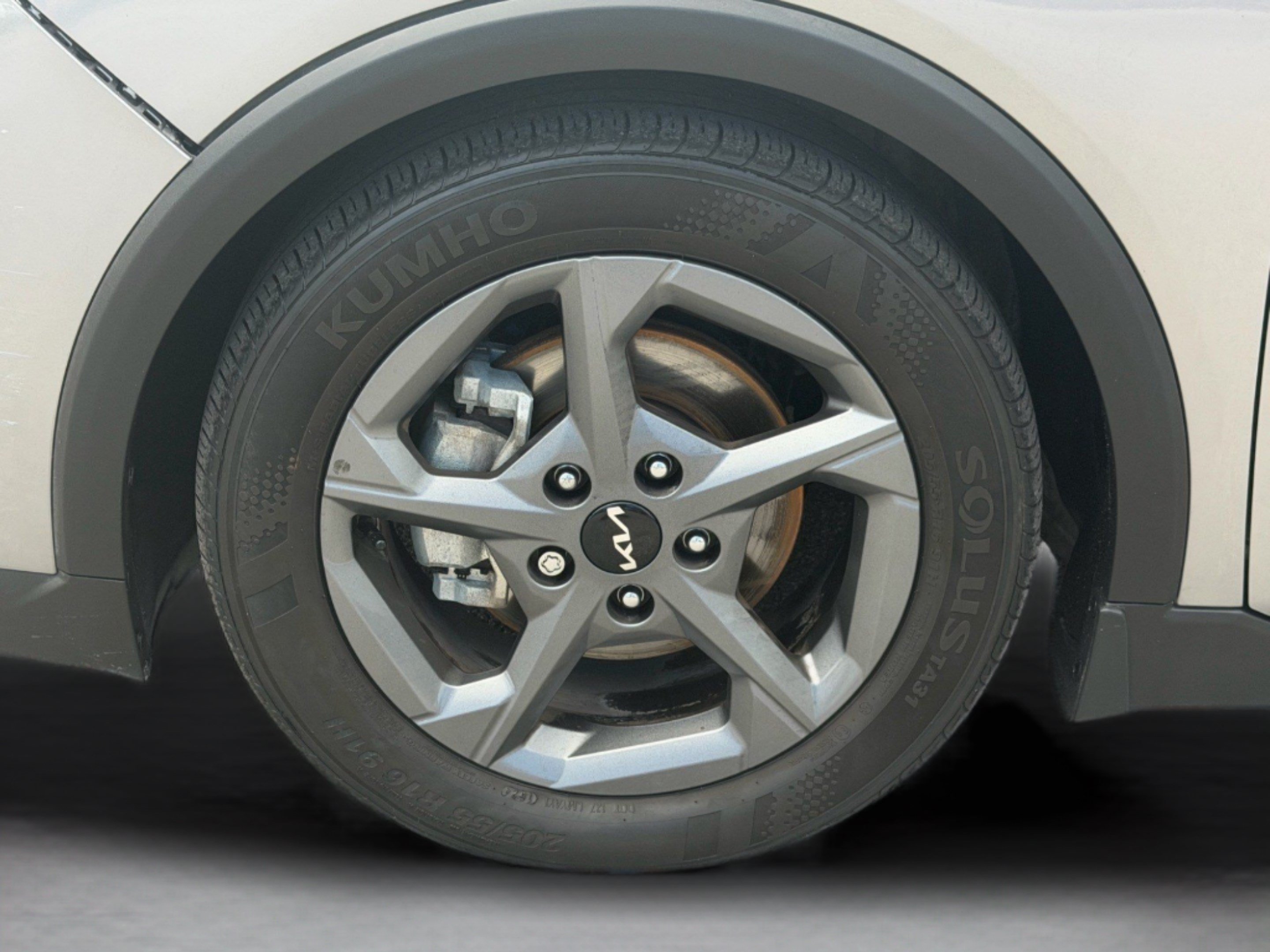 Used 2025 Kia K4 FWD image 17