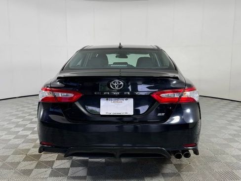 Used 2020 Toyota Camry SE FWD image 7