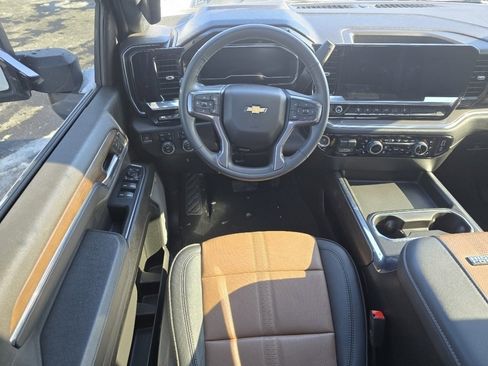 Certified 2024 Chevrolet Silverado 3500 High Country w/ High Country Premium Package image 21