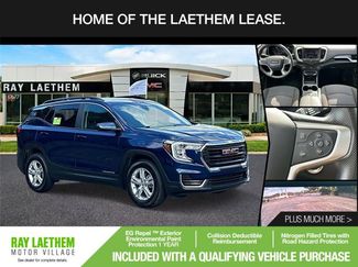 Certified 2022 GMC Terrain SLE w/ Driver Convenience Package image 1