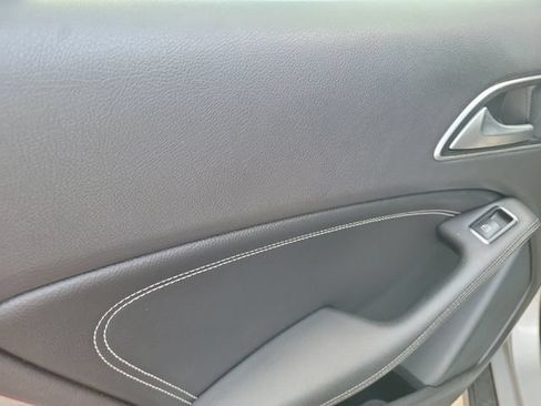 Used 2015 Mercedes-Benz GLA 250 4MATIC image 10