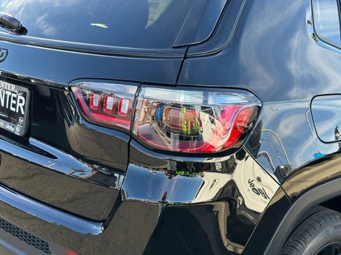 New 2026 Jeep Compass Latitude w/ Sun and Sound Group image 16